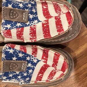 🇺🇸ARIAT WOMENS 8 1/2🇺🇸 Like New!!!